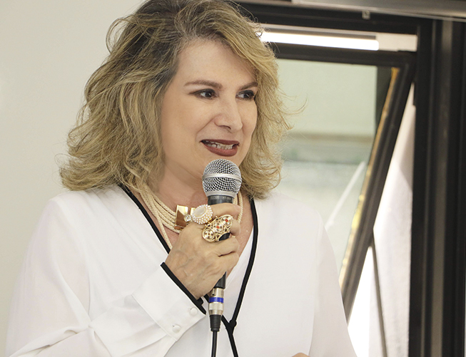 Lavínia Rosa Rodrigues - Reitora